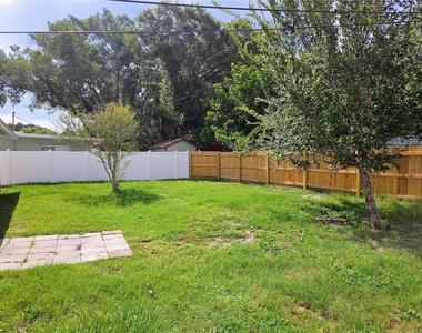5718 45th Avenue N - Photo Thumbnail 14