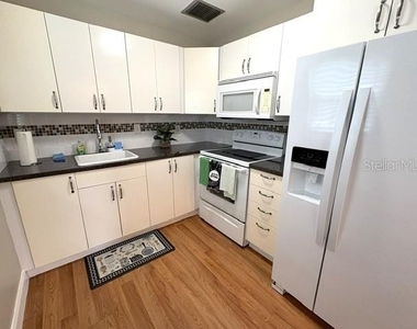 2202 Clubhouse Drive - Photo Thumbnail 9
