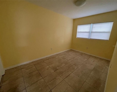 319 N Jupiter Avenue - Photo Thumbnail 5