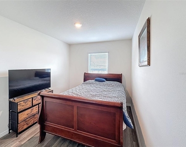 1303 Tallowwood Lane - Photo Thumbnail 11