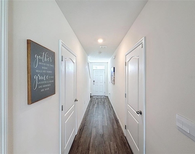 1303 Tallowwood Lane - Photo Thumbnail 6