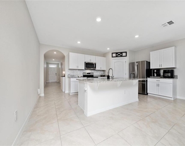 1687 Park Side Avenue - Photo Thumbnail 6