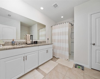 1687 Park Side Avenue - Photo Thumbnail 12