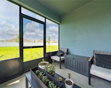 1687 Park Side Avenue - Photo Thumbnail 21