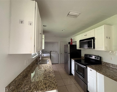 142 Montana Avenue - Photo Thumbnail 5