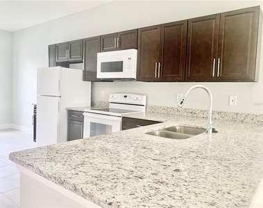 746 Camel Court - Photo Thumbnail 5