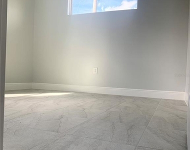 746 Camel Court - Photo Thumbnail 12