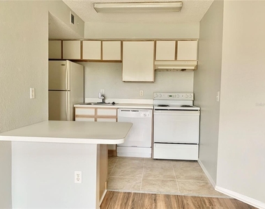 2201 Key West Court - Photo Thumbnail 2
