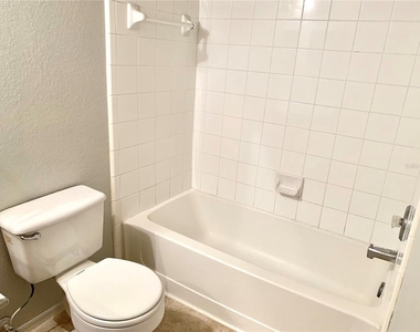 2201 Key West Court - Photo Thumbnail 8