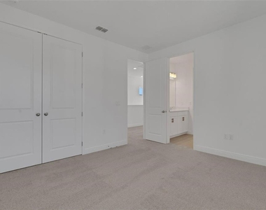 10017 Peebles Street - Photo Thumbnail 20