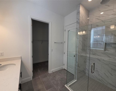 10017 Peebles Street - Photo Thumbnail 11