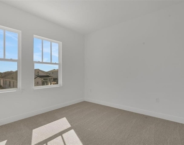 10017 Peebles Street - Photo Thumbnail 23