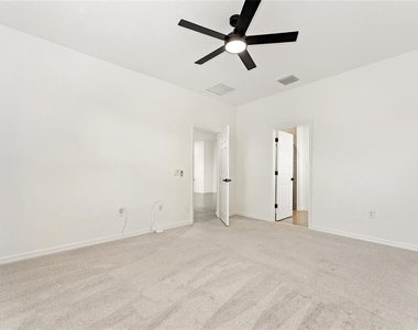 646 Duke Drive - Photo Thumbnail 16