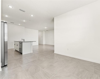 646 Duke Drive - Photo Thumbnail 13
