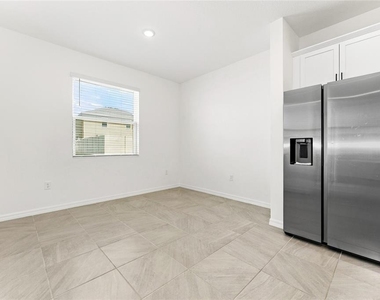 646 Duke Drive - Photo Thumbnail 12