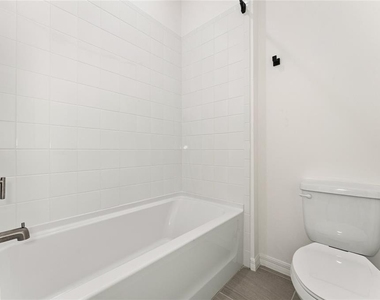 646 Duke Drive - Photo Thumbnail 22
