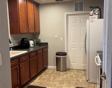 3351 Whitestone Circle - Photo Thumbnail 9