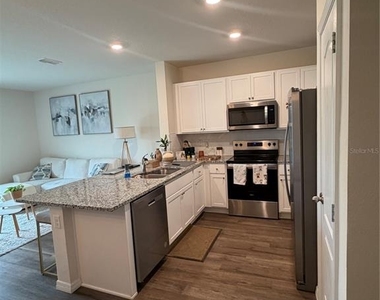 1241 Balsam Drive - Photo Thumbnail 5