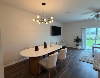 1241 Balsam Drive - Photo Thumbnail 14