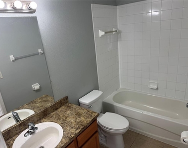 812 Hamster Place - Photo Thumbnail 13