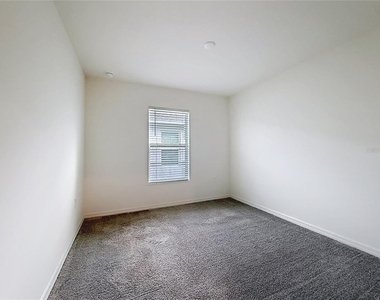 223 Summerlin Loop - Photo Thumbnail 12
