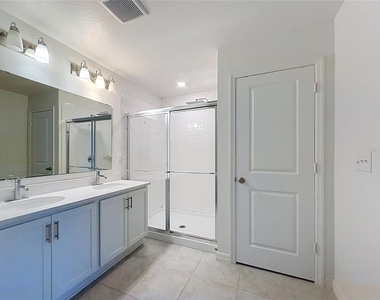 223 Summerlin Loop - Photo Thumbnail 10