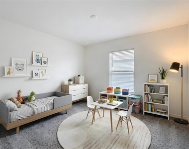 223 Summerlin Loop - Photo Thumbnail 4