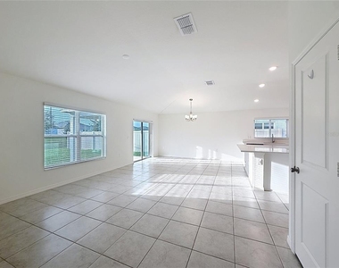 223 Summerlin Loop - Photo Thumbnail 7