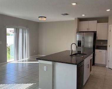 15713 Fort Island Place - Photo Thumbnail 4