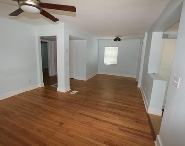 2212 Hoffner Avenue - Photo Thumbnail 10