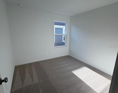 575 Artemis Street - Photo Thumbnail 9