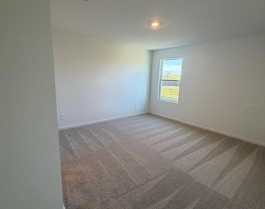 575 Artemis Street - Photo Thumbnail 10