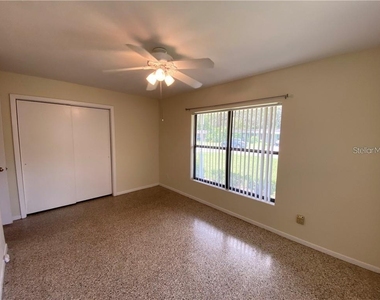 304 Satsuma Drive - Photo Thumbnail 10