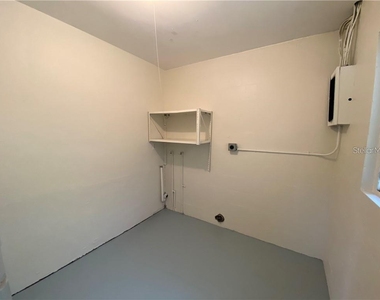 304 Satsuma Drive - Photo Thumbnail 20