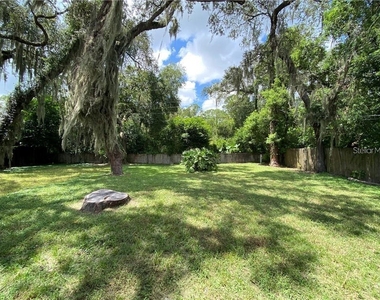 304 Satsuma Drive - Photo Thumbnail 15