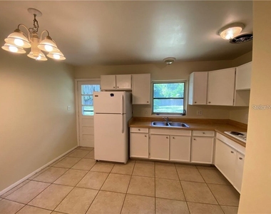 304 Satsuma Drive - Photo Thumbnail 6