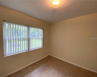304 Satsuma Drive - Photo Thumbnail 13