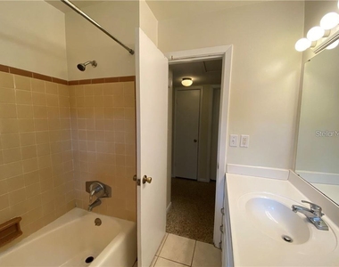 304 Satsuma Drive - Photo Thumbnail 9