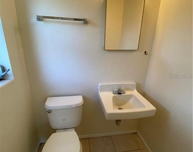 304 Satsuma Drive - Photo Thumbnail 12