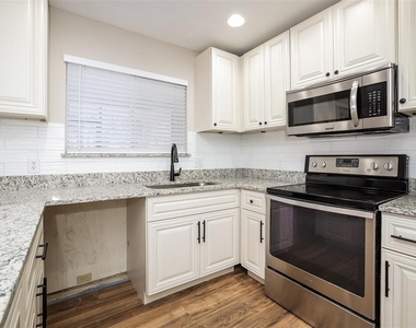 575 Koala Drive - Photo Thumbnail 4