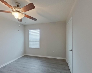 8710 Sw 44th Court - Photo Thumbnail 14