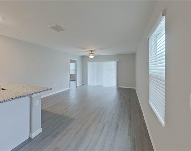 8710 Sw 44th Court - Photo Thumbnail 8
