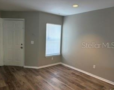 474 S Pin Oak Place - Photo Thumbnail 2