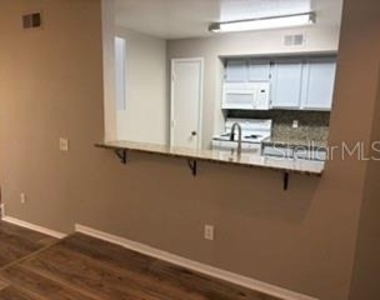 474 S Pin Oak Place - Photo Thumbnail 5