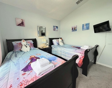 604 Eagle Pointe S - Photo Thumbnail 17