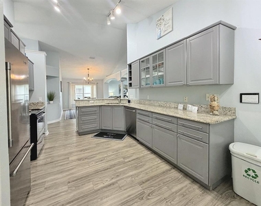 604 Eagle Pointe S - Photo Thumbnail 3