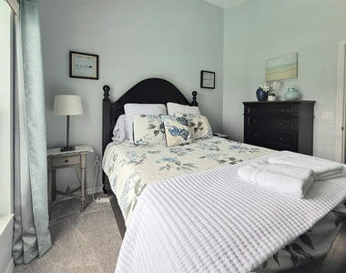 604 Eagle Pointe S - Photo Thumbnail 13