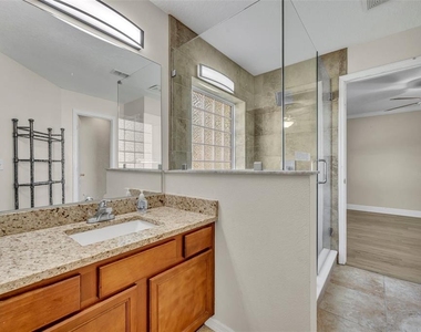 524 Hearthglen Boulevard - Photo Thumbnail 15