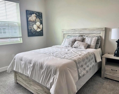 417 Belmond Drive - Photo Thumbnail 4