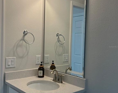417 Belmond Drive - Photo Thumbnail 14